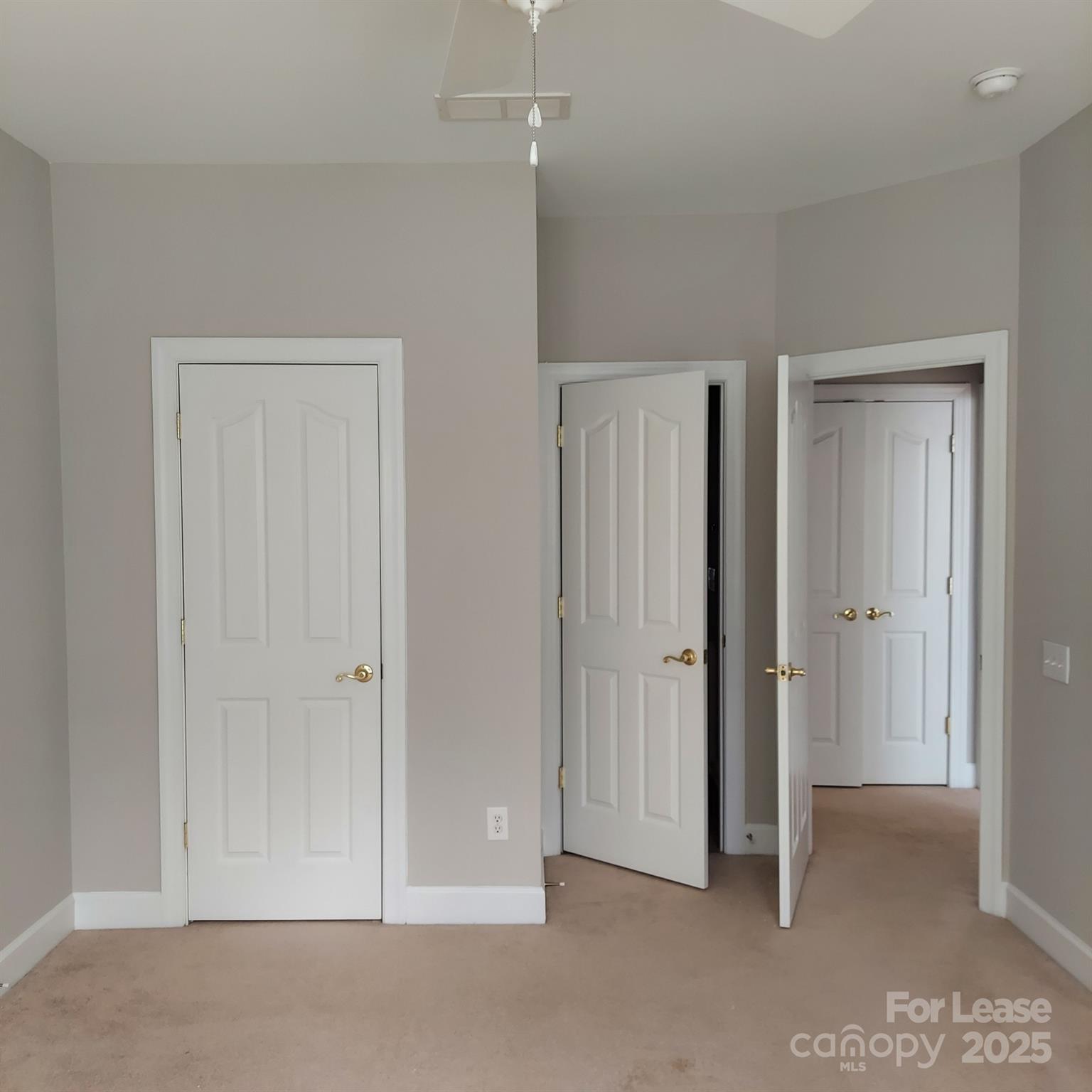 10820 Knight Castle Drive Charlotte, NC 28277 - Photo 28 of 35 a view of an empty room