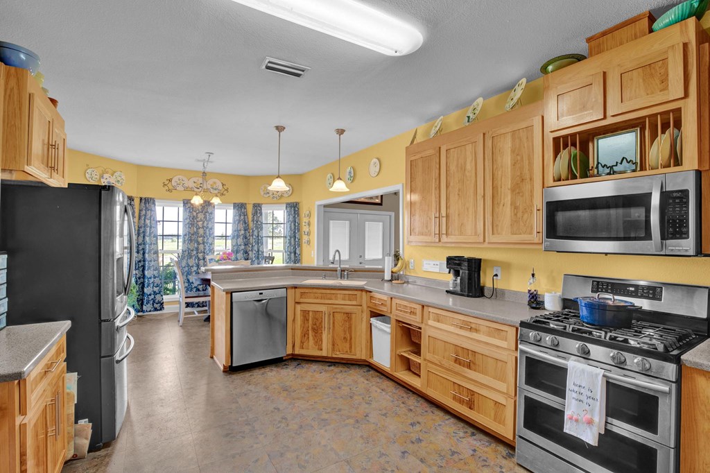 1169 Coach Road Slocomb, AL 36375 - Photo 48 of 53