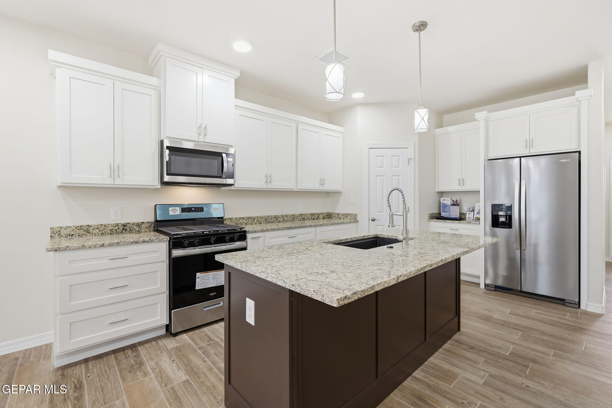 12333 Jack Vowell Way El Paso, TX 79934 - Photo 4 of 18 16-web-or-mls-IMG_3221