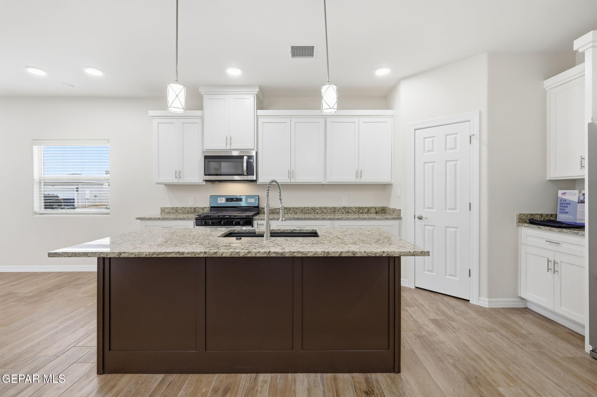 12333 Jack Vowell Way El Paso, TX 79934 - Photo 5 of 18 17-web-or-mls-IMG_3226