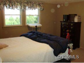 646 Low Gap Road Hendersonville, NC 28792 - Photo 18 of 23 Gallery Image 18