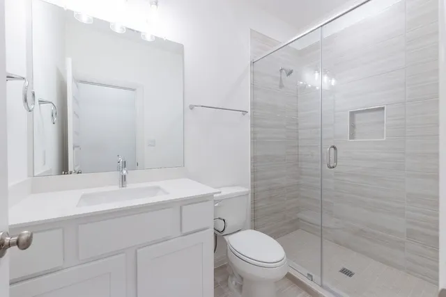 $999,900 | 310 Yaklin Drive, Liberty Hill, TX 78642