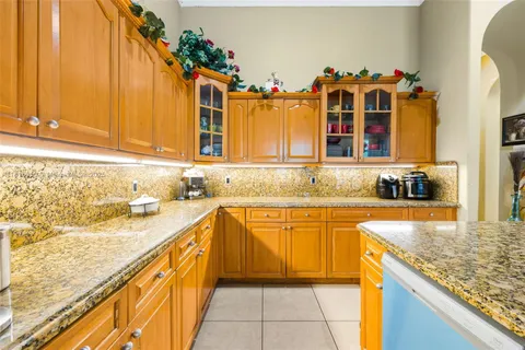 $2,499,000 | 7761 Southwest 122nd Avenue, Miami, FL 33183