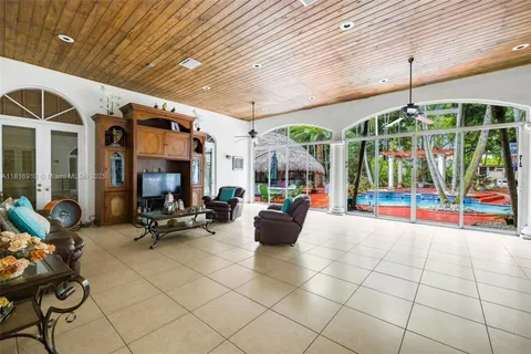 $2,499,000 | 7761 Southwest 122nd Avenue, Miami, FL 33183
