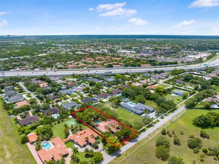 $2,499,000 | 7761 Southwest 122nd Avenue, Miami, FL 33183