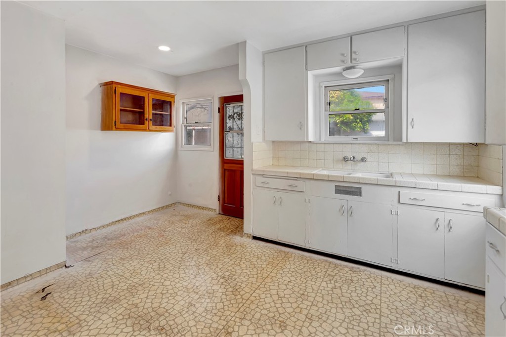 720 West 16th Street San Pedro, CA 90731 - Photo 13 of 20