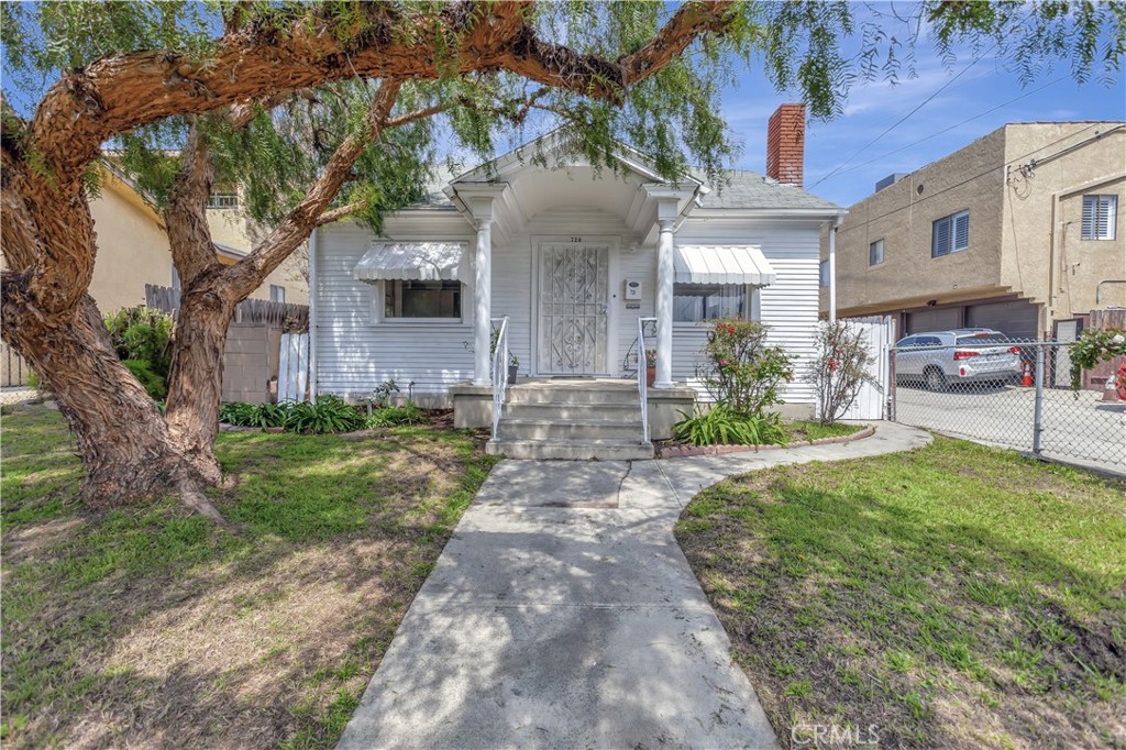 720 West 16th Street San Pedro, CA 90731 - Photo 3 of 20