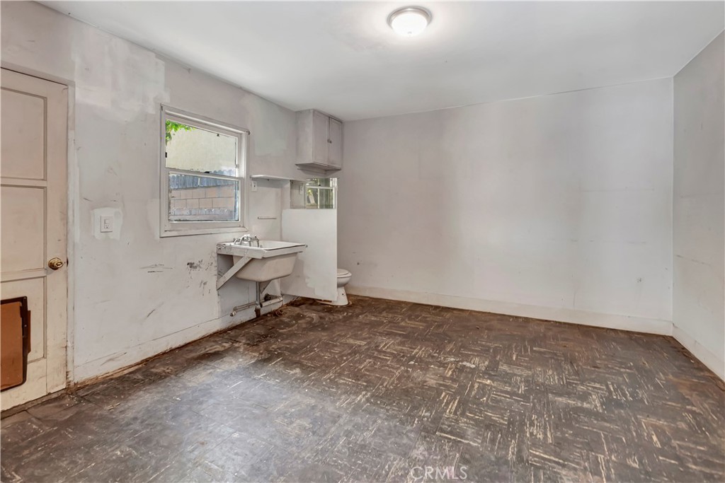 720 West 16th Street San Pedro, CA 90731 - Photo 5 of 20