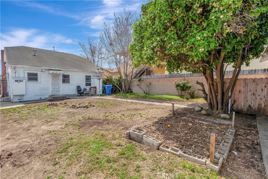 720 West 16th Street San Pedro, CA 90731 - Photo 7 of 20