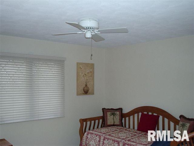 10203 136th Street West Taylor Ridge, IL 61284 - Photo 7 of 9