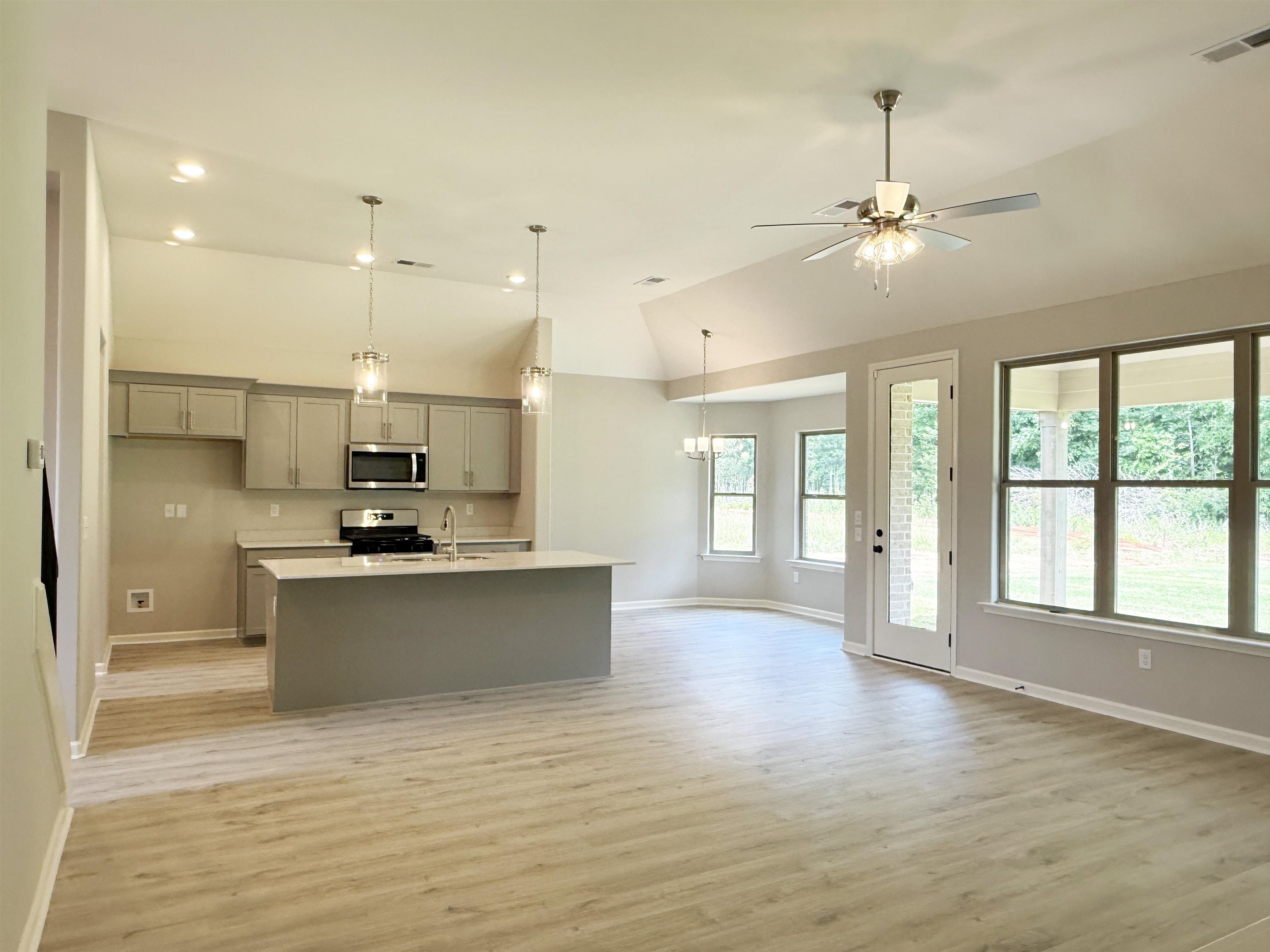 195 Ridgefield Drive Oakland, TN 38060 - Photo 7 of 29