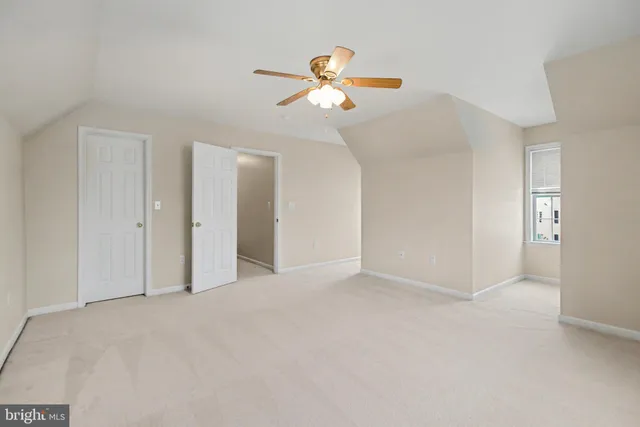 a view of empty room with window