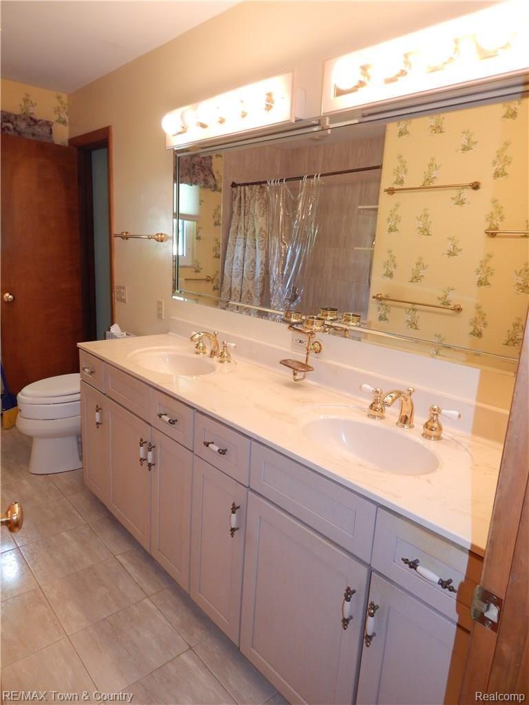 4367 Duffield Road Flushing, MI 48433 - Photo 18 of 48 DSCN2193.JPG