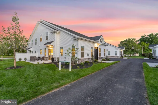 $536,534 | 29 Cedar Circle, Unit 15, Levittown, PA 19055