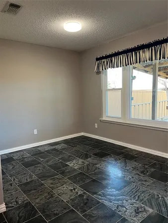 $2,300 | 6015 Harwood Crossing Drive, Arlington, TX 76018