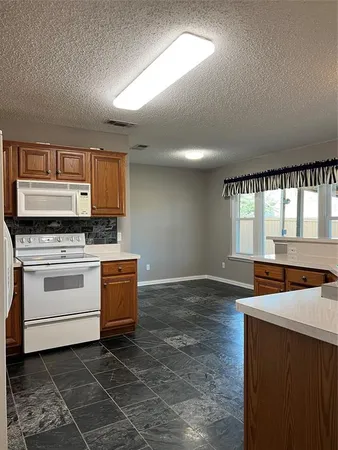 $2,300 | 6015 Harwood Crossing Drive, Arlington, TX 76018