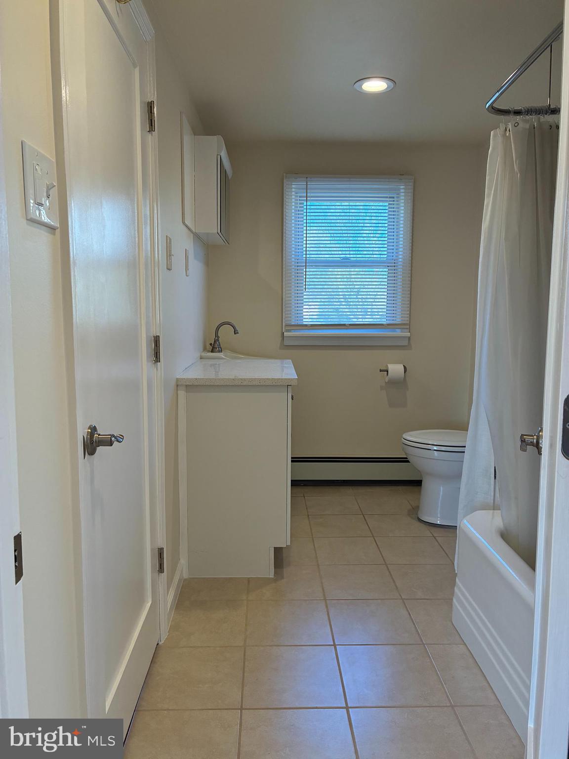 733 North Forklanding Road Maple Shade, NJ 08052 - Photo 5 of 16