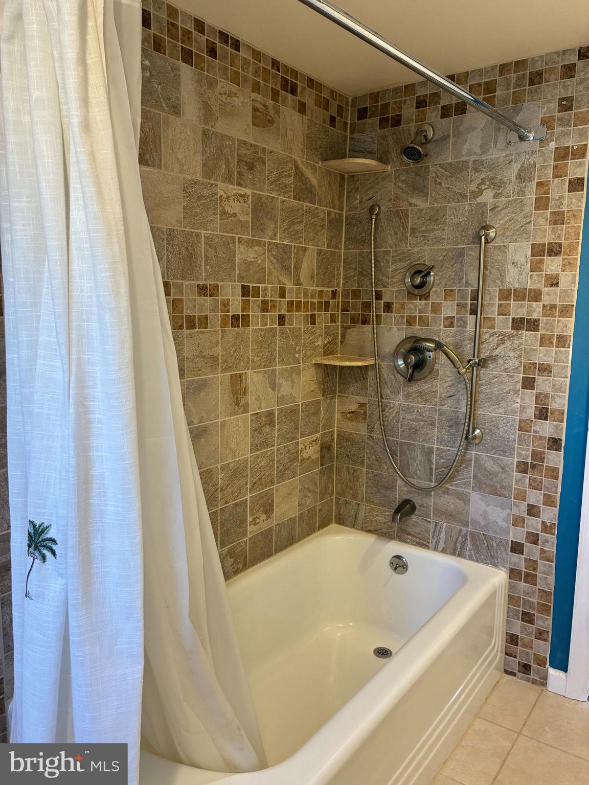 733 North Forklanding Road Maple Shade, NJ 08052 - Photo 7 of 16