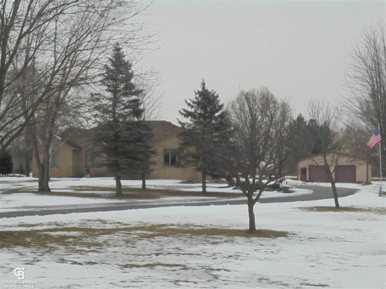 16960 Armada Center Road Armada, MI 48005 - Photo 60 of 72 50066244-59.JPG