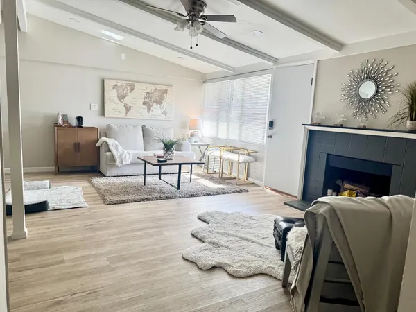 $2,500 | 6015 Alturas Avenue, Stockton, CA 95207