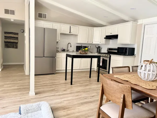 $2,500 | 6015 Alturas Avenue, Stockton, CA 95207