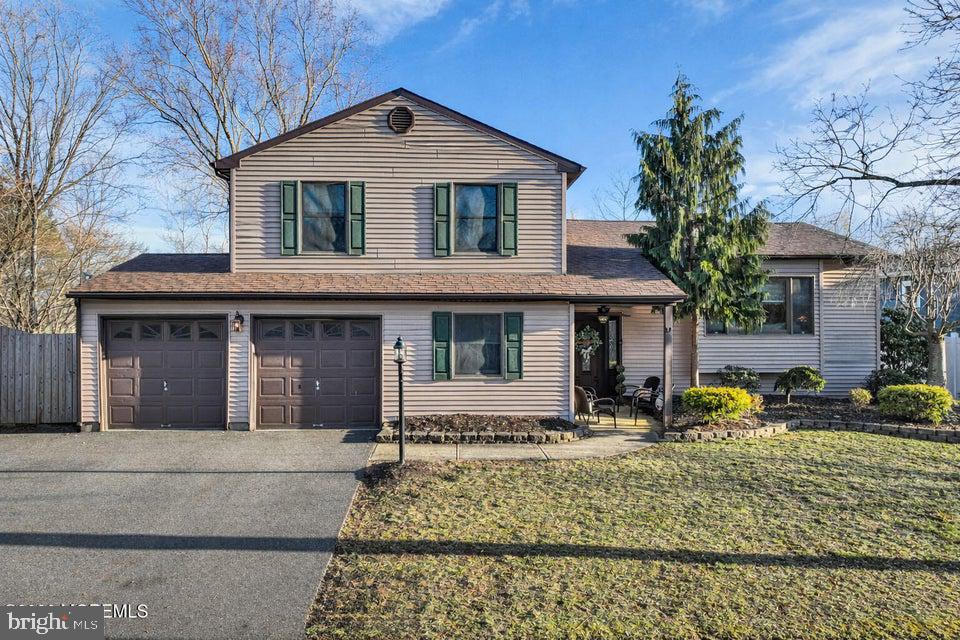 10 Cobblestone Court Howell, NJ 07731 - Photo 3 of 32