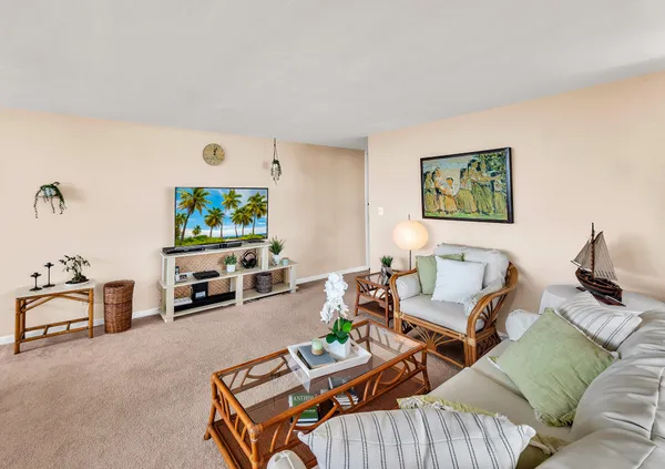 $415,000 | 84 Bayshore Towers, Unit 303, Hilo, HI 96720