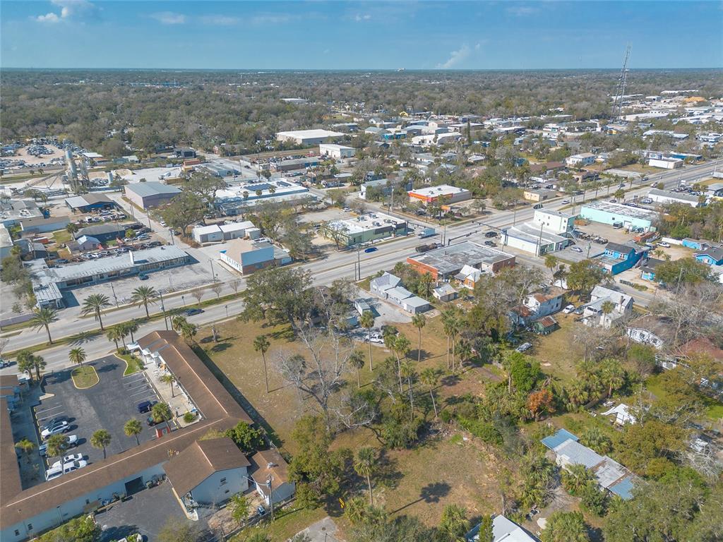629 North Ridgewood Avenue Daytona Beach, FL 32114 - Photo 7 of 10 a view of city and ocean