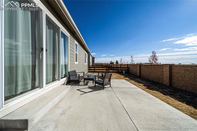 a house view with a outdoor space