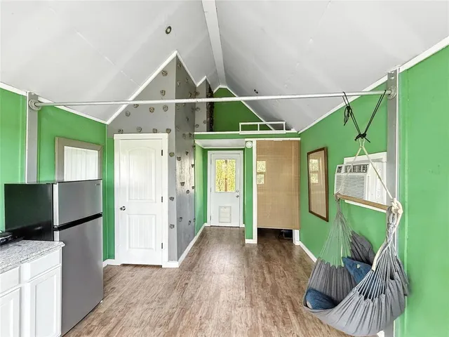 $890 | 4344 Blue Lake Court, Granbury, TX 76048