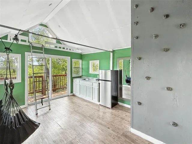 $890 | 4344 Blue Lake Court, Granbury, TX 76048