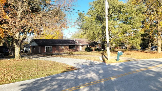 $310,000 | 1611 East Range Line Road, Greencastle, IN 46135