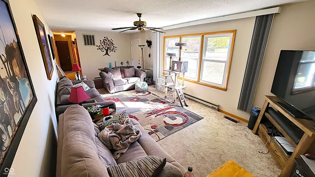 $310,000 | 1611 East Range Line Road, Greencastle, IN 46135