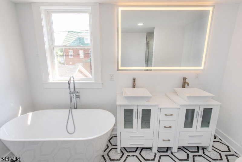 57 Goldsmith Avenue Newark, NJ 07112 - Photo 15 of 29