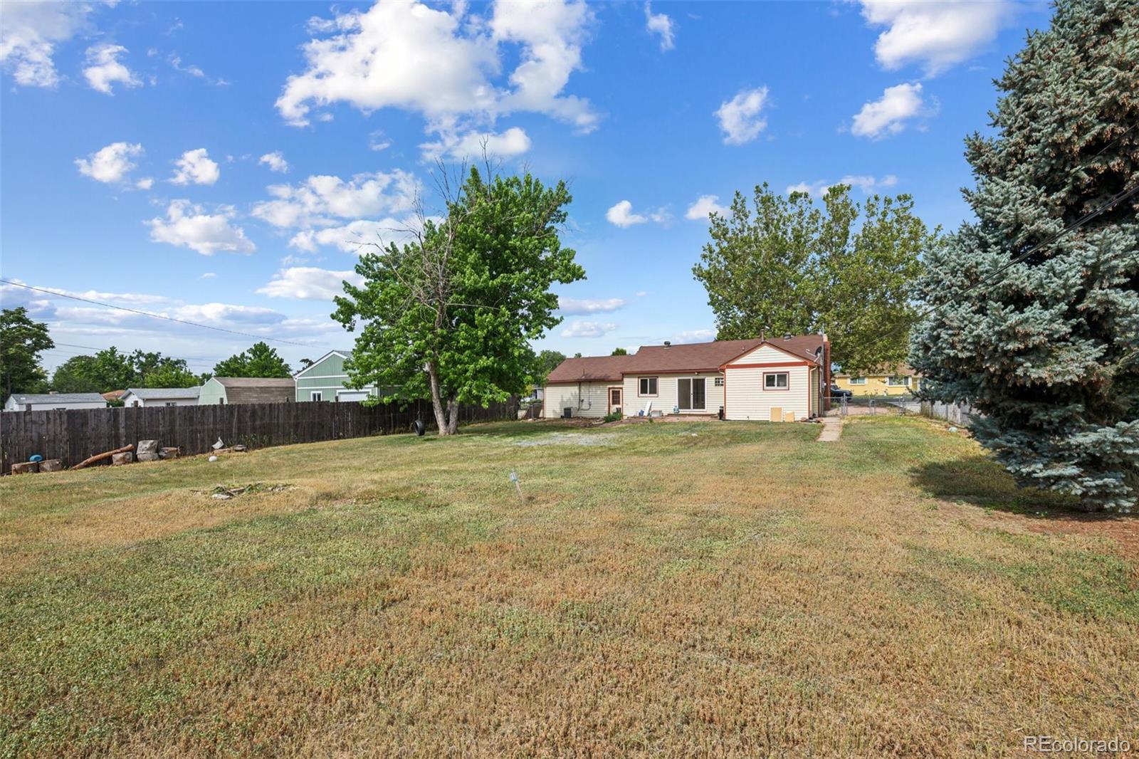 7550 Raleigh Street Westminster, CO 80030 - Photo 5 of 28 Gallery Image 5
