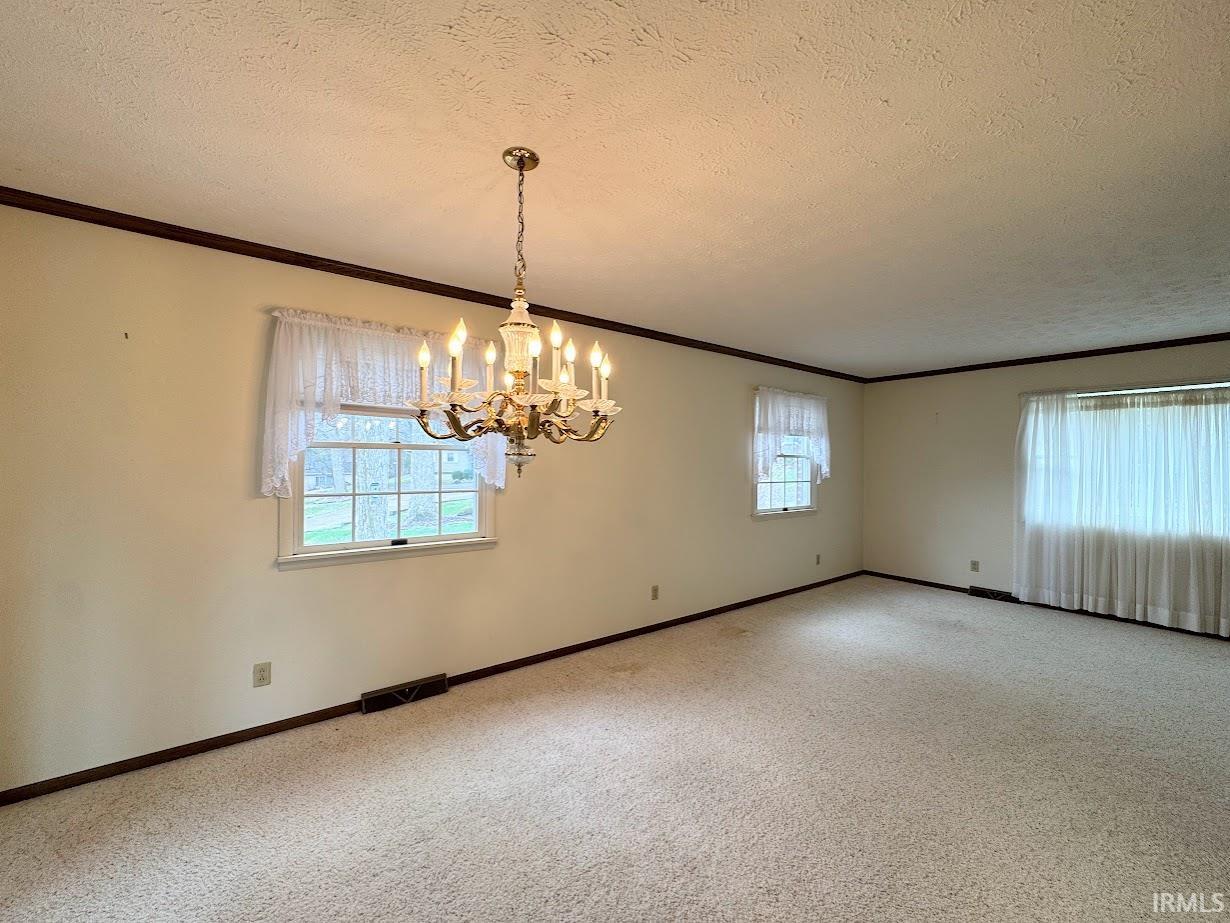 9 Golfview Drive Logansport, IN 46947 - Photo 4 of 33