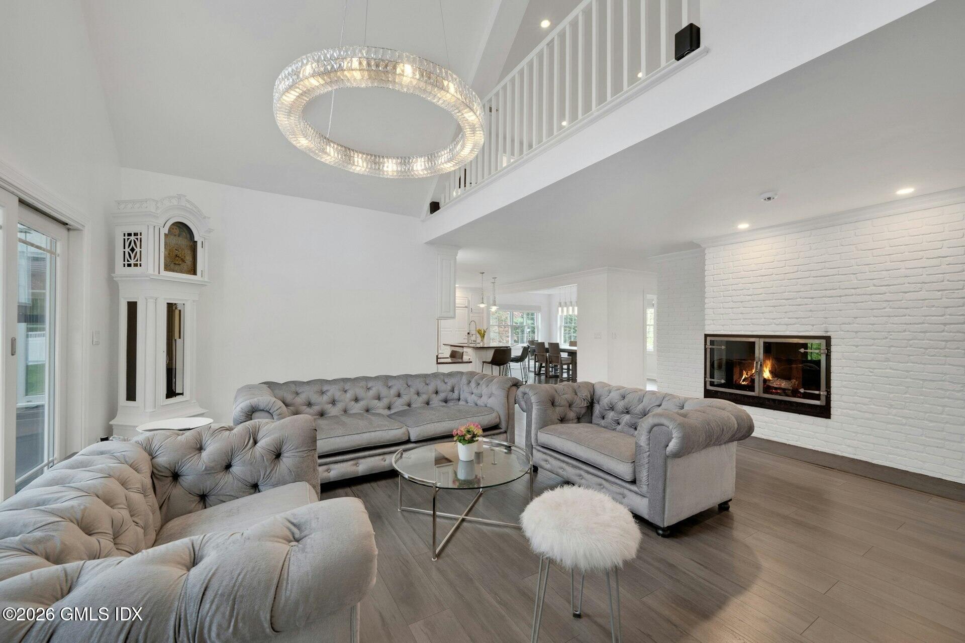 68 Hillcrest Park Road Old Greenwich, CT 06870 - Photo 13 of 38 018-492270-MC8_8573_14607120
