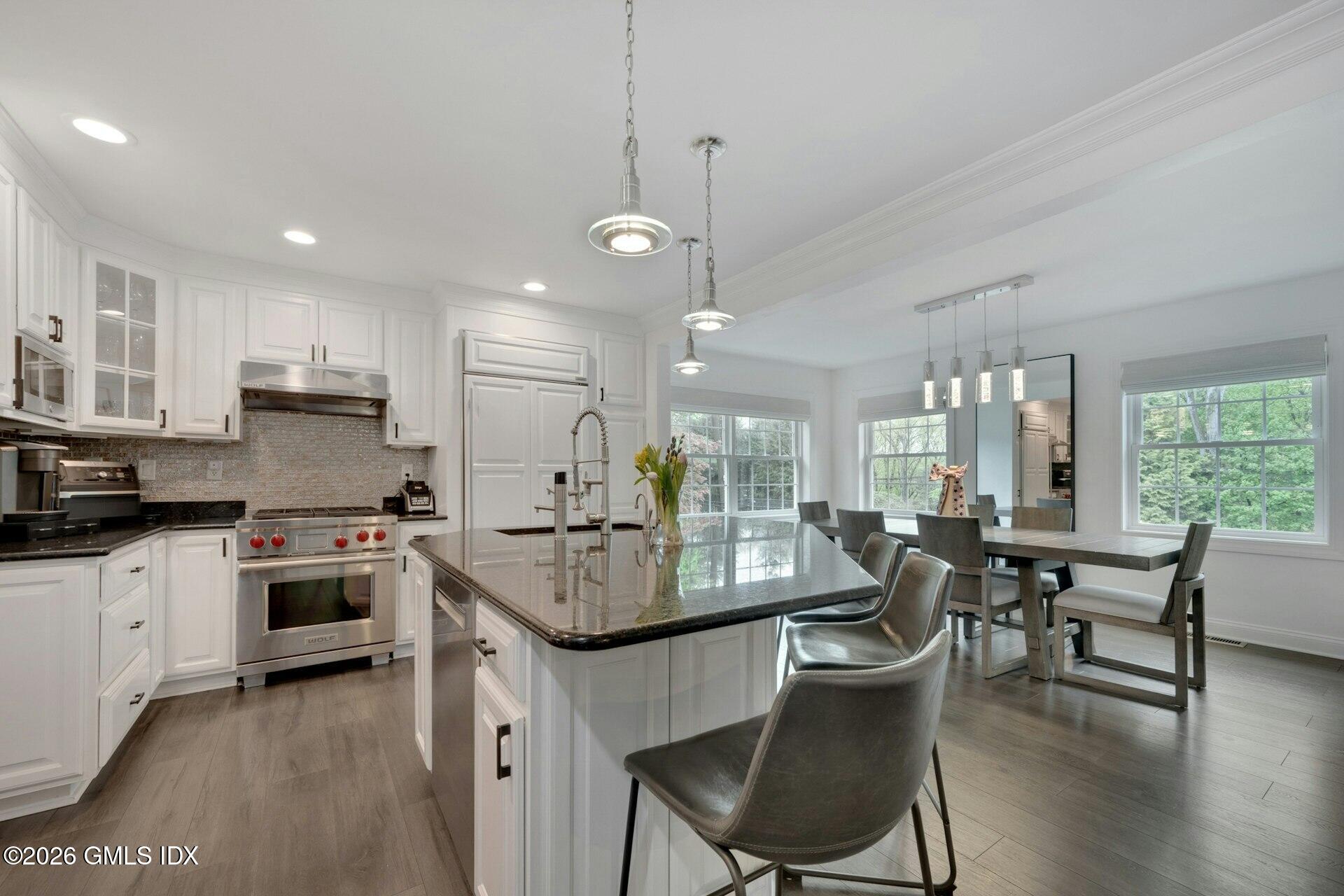 68 Hillcrest Park Road Old Greenwich, CT 06870 - Photo 15 of 38 013-492270-MC8_8543_14607091