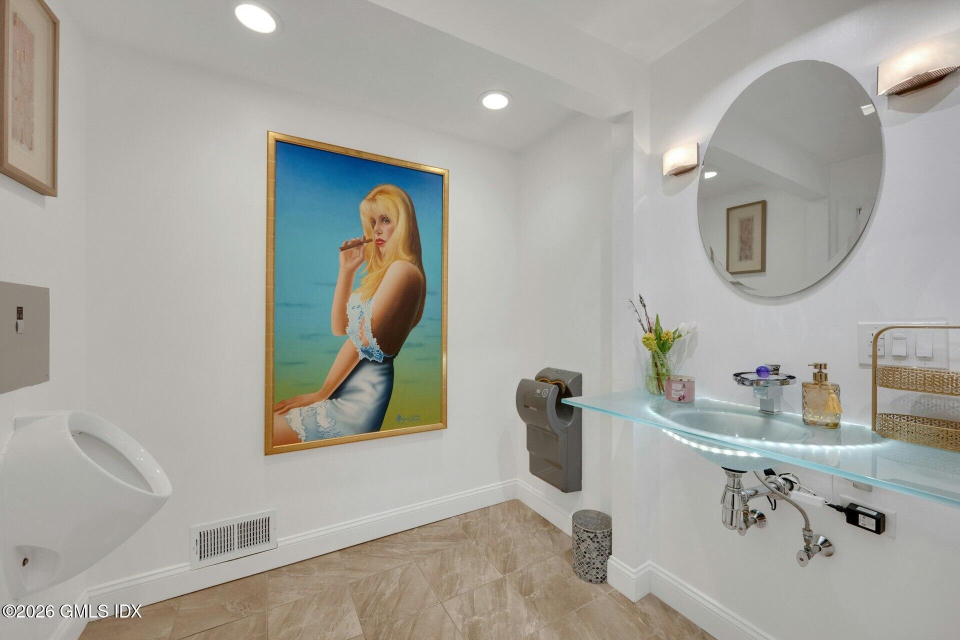 68 Hillcrest Park Road Old Greenwich, CT 06870 - Photo 22 of 38 020-492270-MC8_8583_14607130