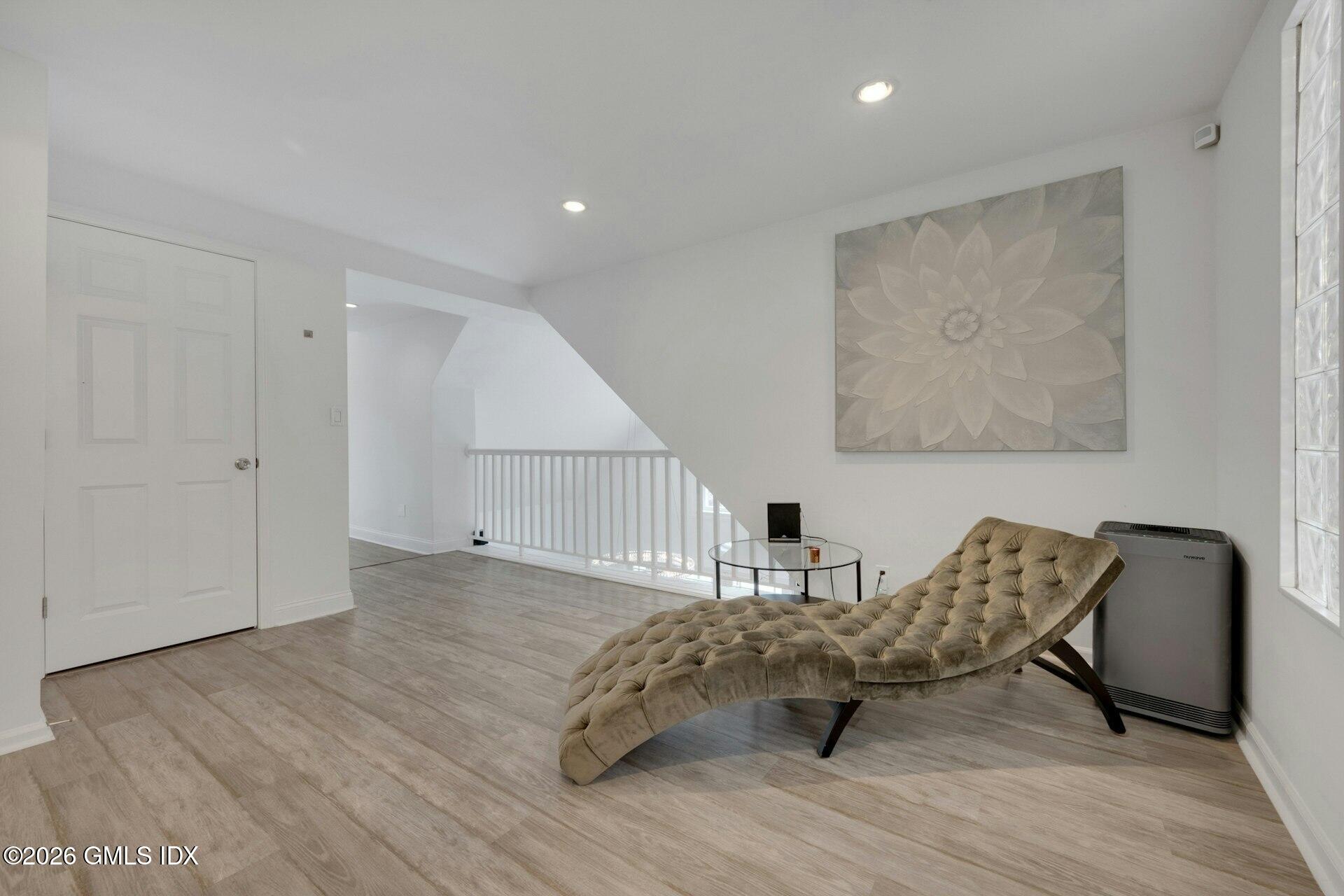 68 Hillcrest Park Road Old Greenwich, CT 06870 - Photo 33 of 38 027-492270-MC8_8623_14607166