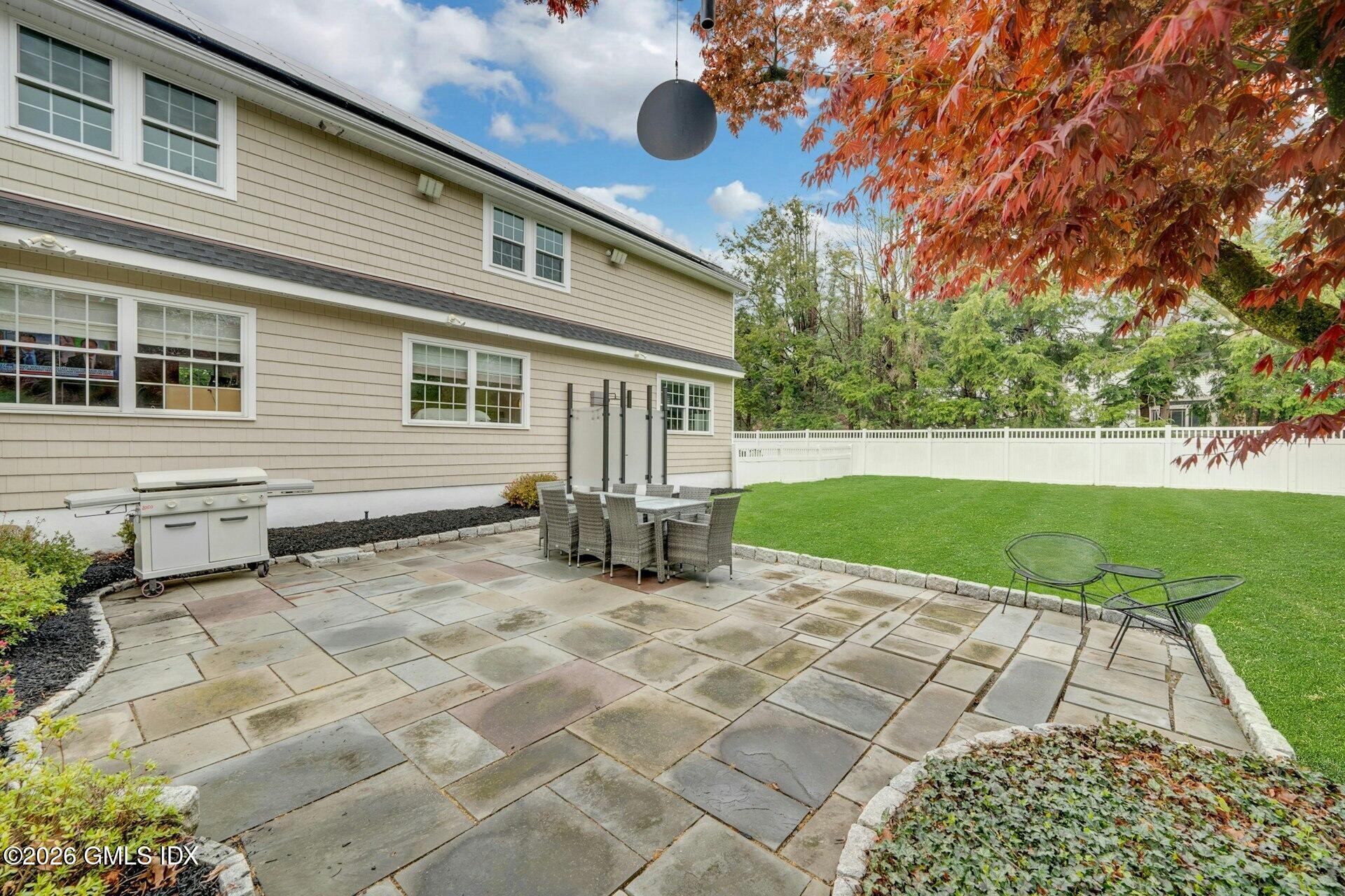 68 Hillcrest Park Road Old Greenwich, CT 06870 - Photo 9 of 38 043-492270-MC8_8713_14607229