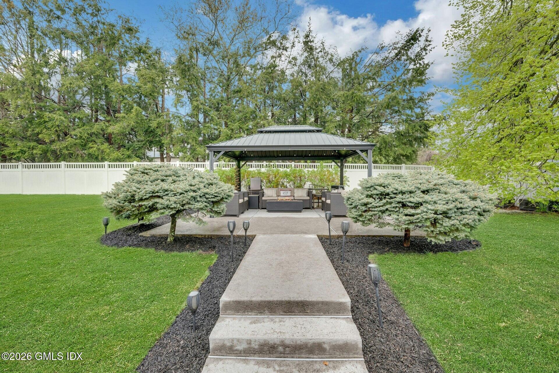 68 Hillcrest Park Road Old Greenwich, CT 06870 - Photo 10 of 38 042-492270-MC8_8703_14607227
