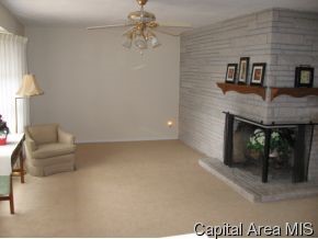 3 Mclean Lane Springfield, IL 62704 - Photo 2 of 12