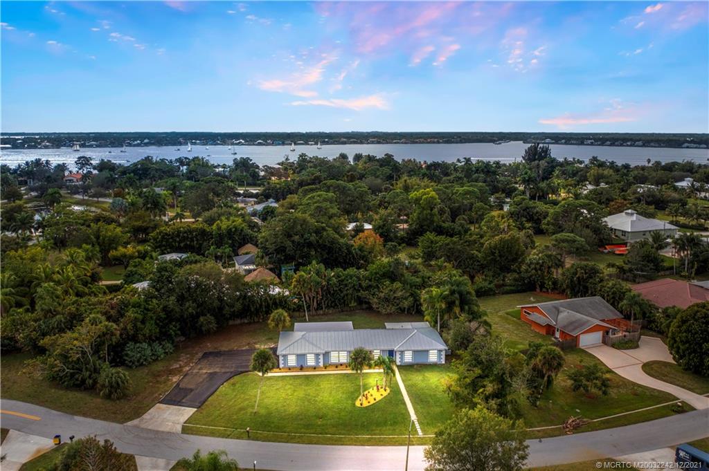 693 Northwest Spruce Ridge Drive Stuart, FL 34994 - Photo 3 of 42 Gallery Image 3