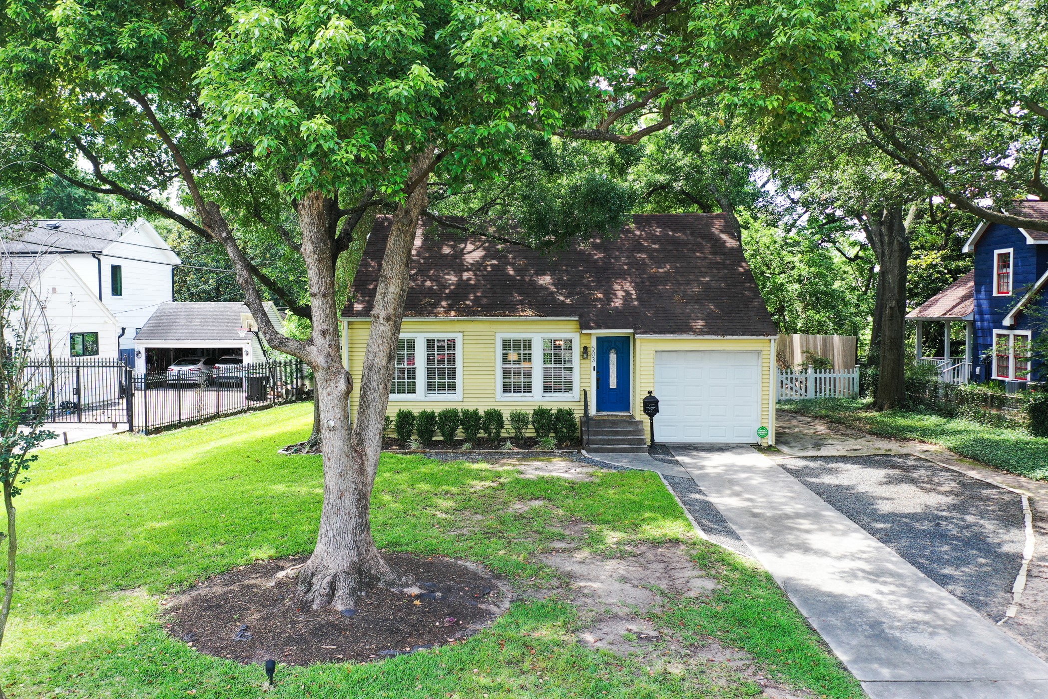 503 West 33rd Street Houston, TX 77018 - Photo 34 of 34 Beautiful and spacious lot ready for your dream home. Home is quaint, charming and ready to live in if you want to move in and build later.