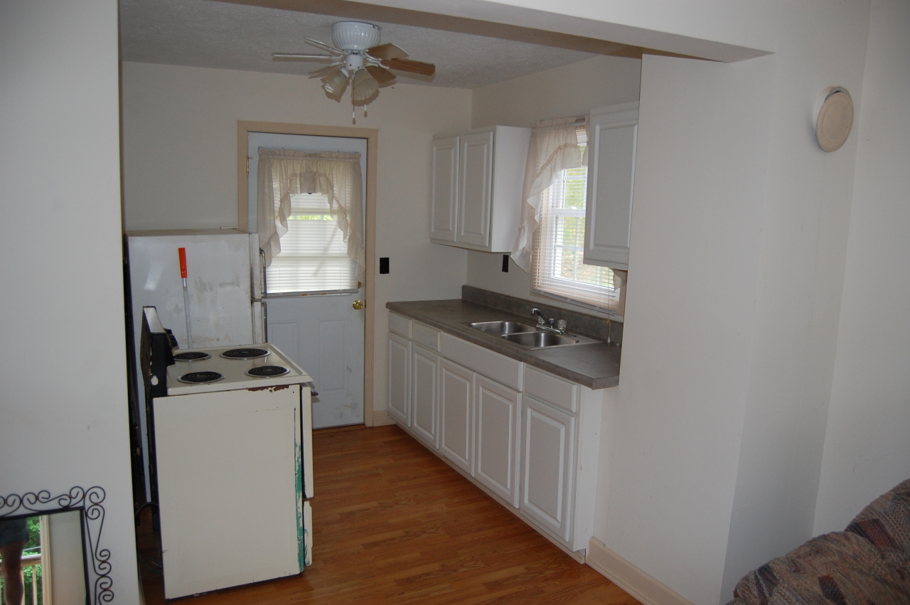 102 Spring Street Galax, VA 24333 - Photo 4 of 10 Update kitchen