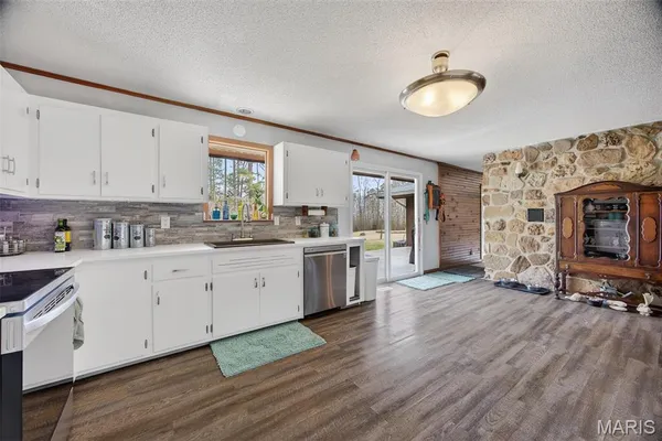 $299,900 | 17075 Highway Bb Licking Mo 65542, Licking, MO 65542