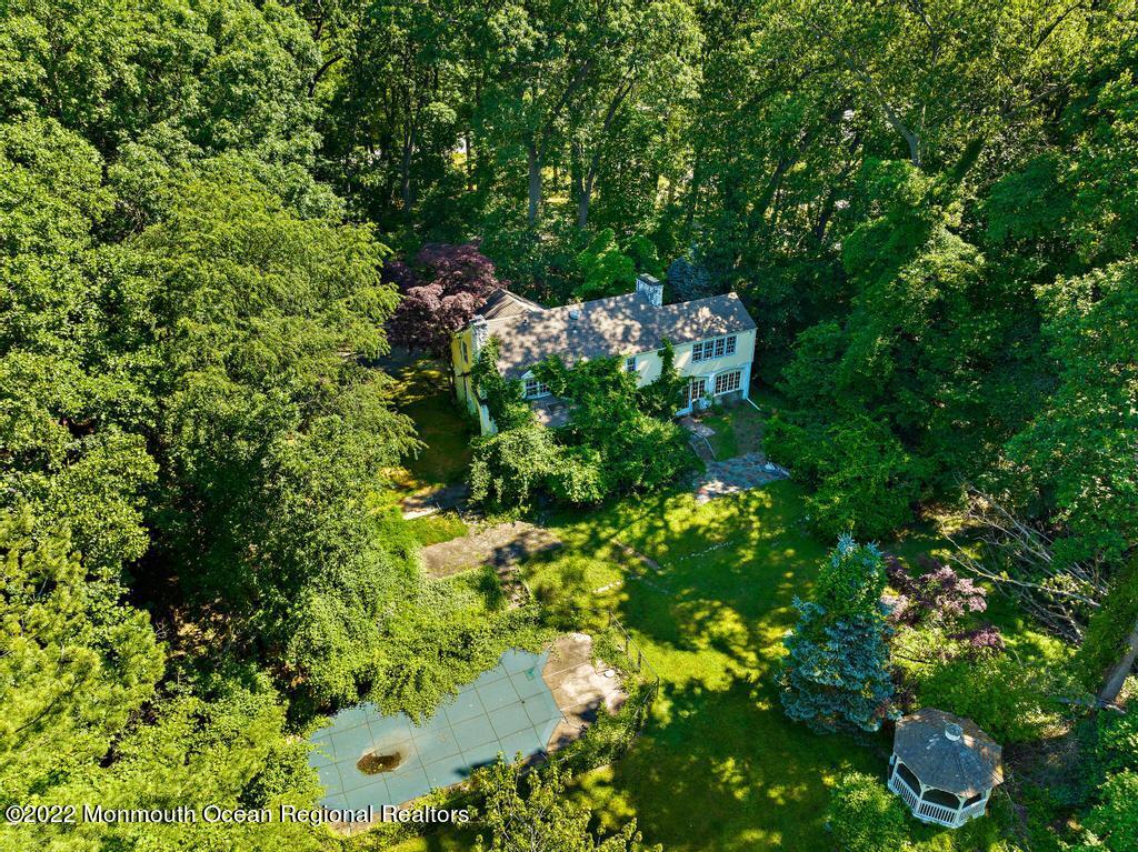 541 Harding Road, Unit B Little Silver, NJ 07739 - Photo 8 of 15 541HardingDrone-23