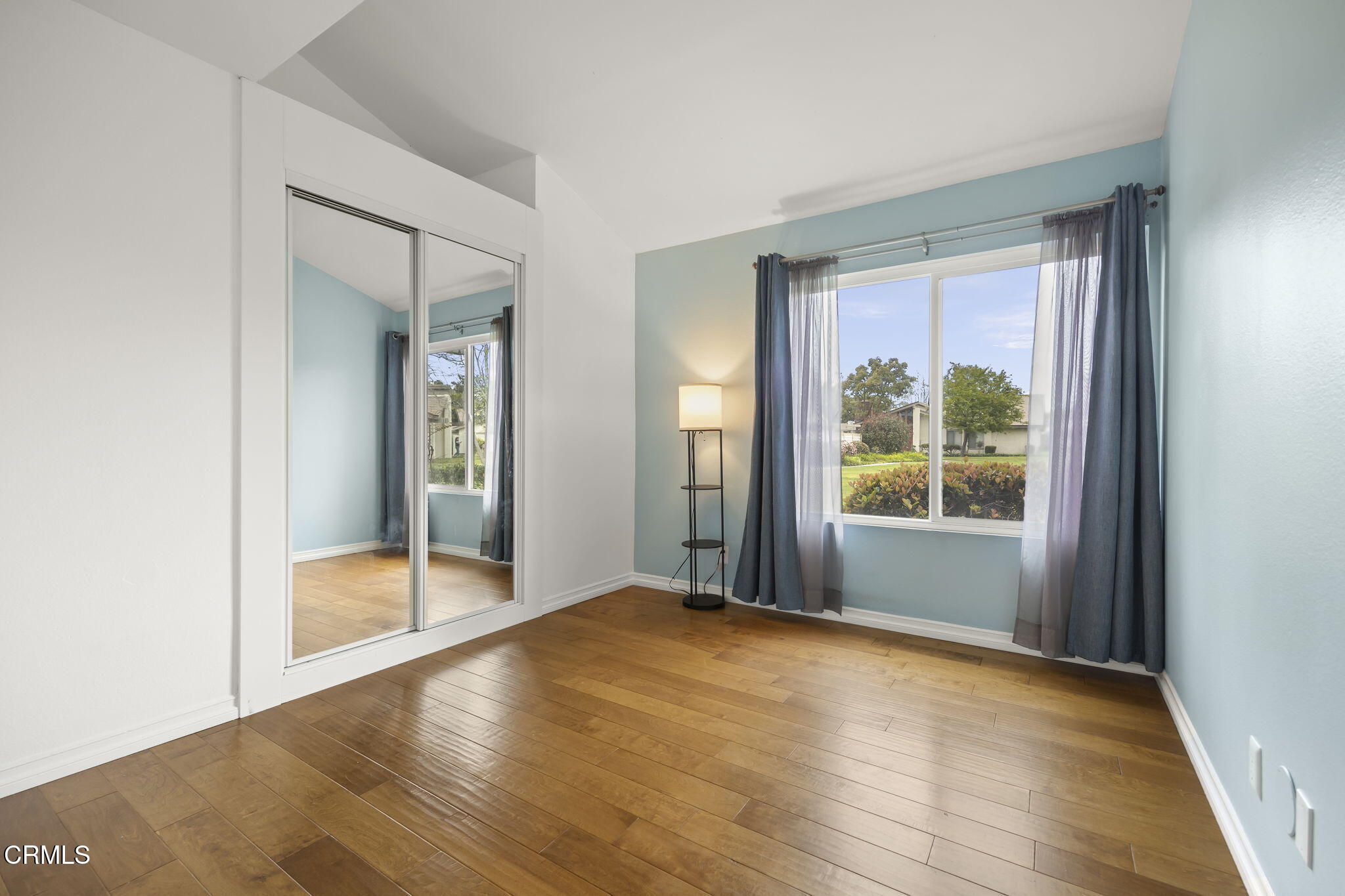 2210 North H Street Oxnard, CA 93036 - Photo 25 of 32 26-web-or-mls-Upmarketmedia_2210NH-84