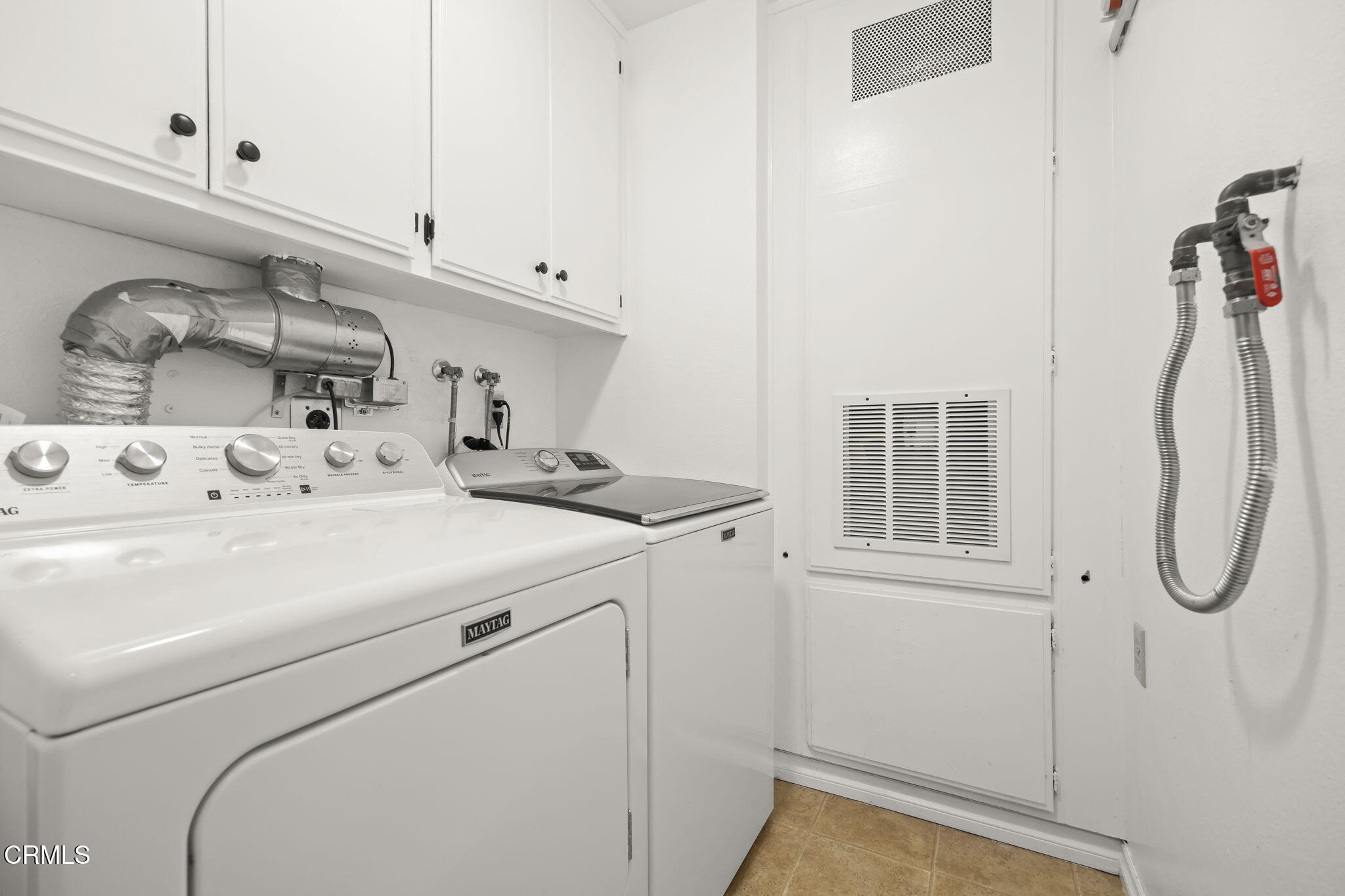 2210 North H Street Oxnard, CA 93036 - Photo 26 of 32 27-web-or-mls-Upmarketmedia_2210NH-87